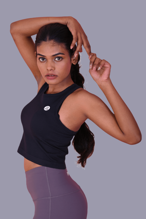 Stretchy Top in Black YOGINIS