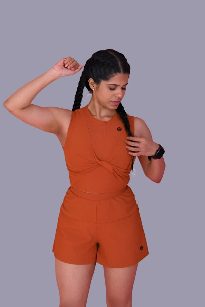 Vianca Yoga Set in Caramel YOGINIS