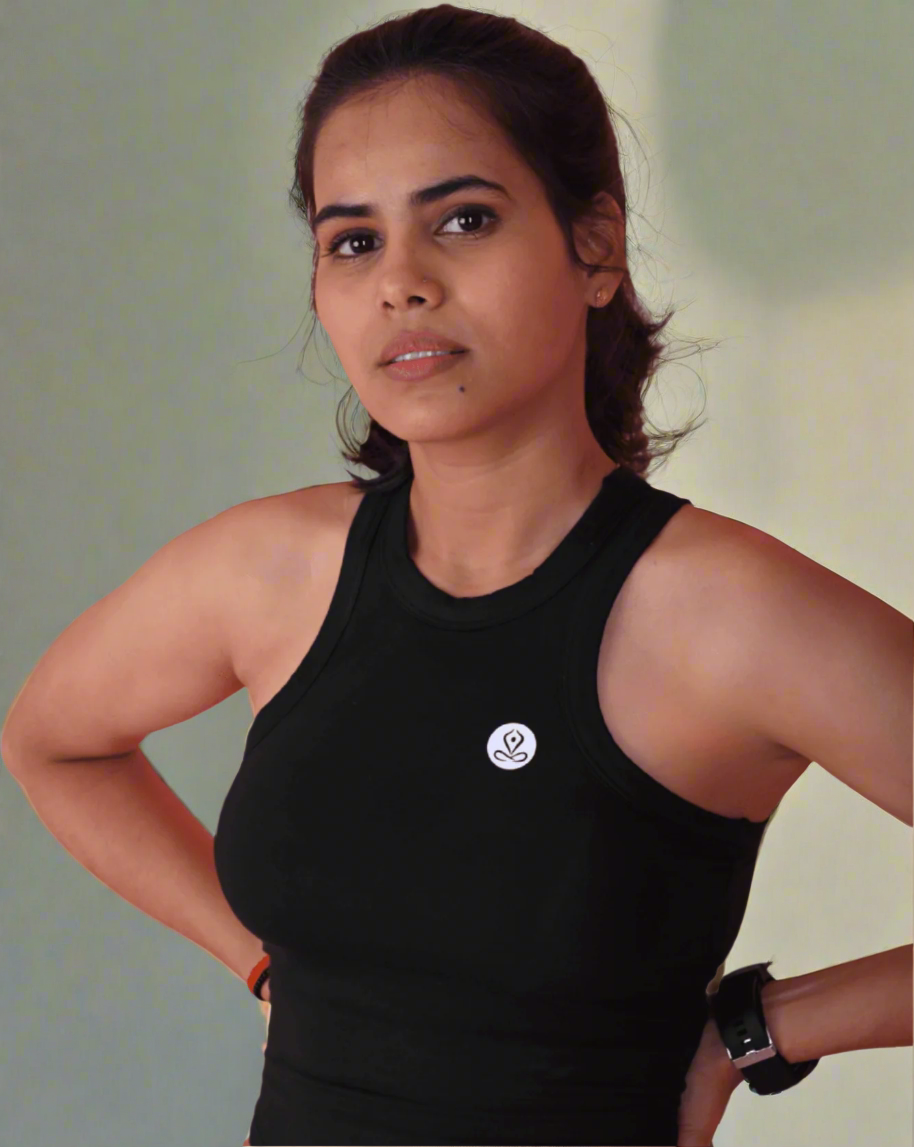 Vitality Top / Bra in Black YOGINIS
