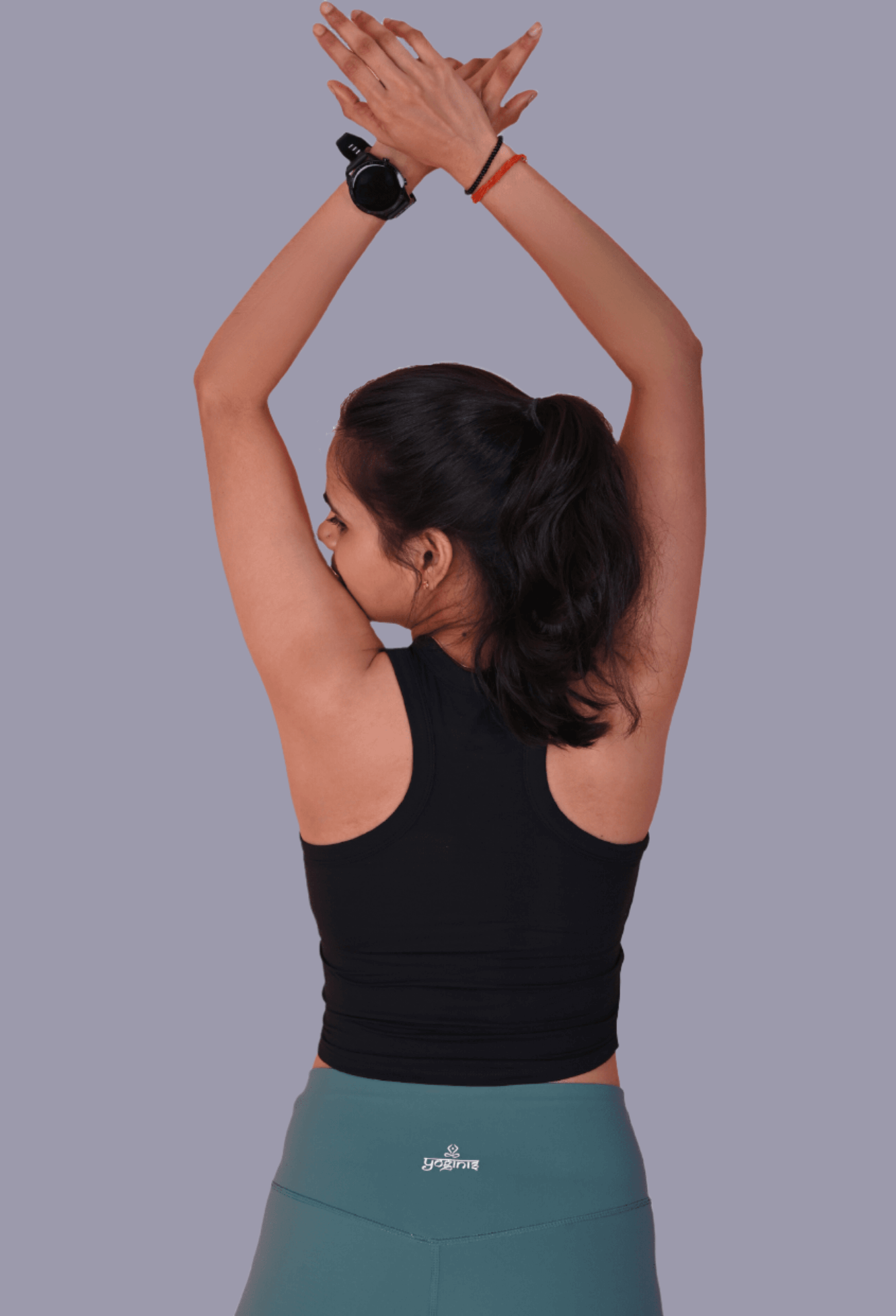 Vitality Top / Bra in Black YOGINIS